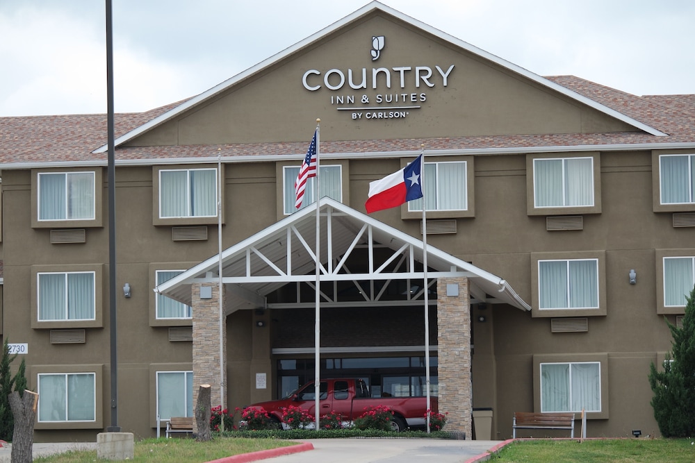 Country Inn & Suites by Radisson, Fort Worth West l-30 NAS JRB 6/45