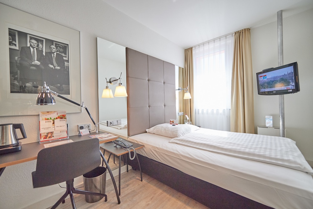 Hotel Amadeus 23/72