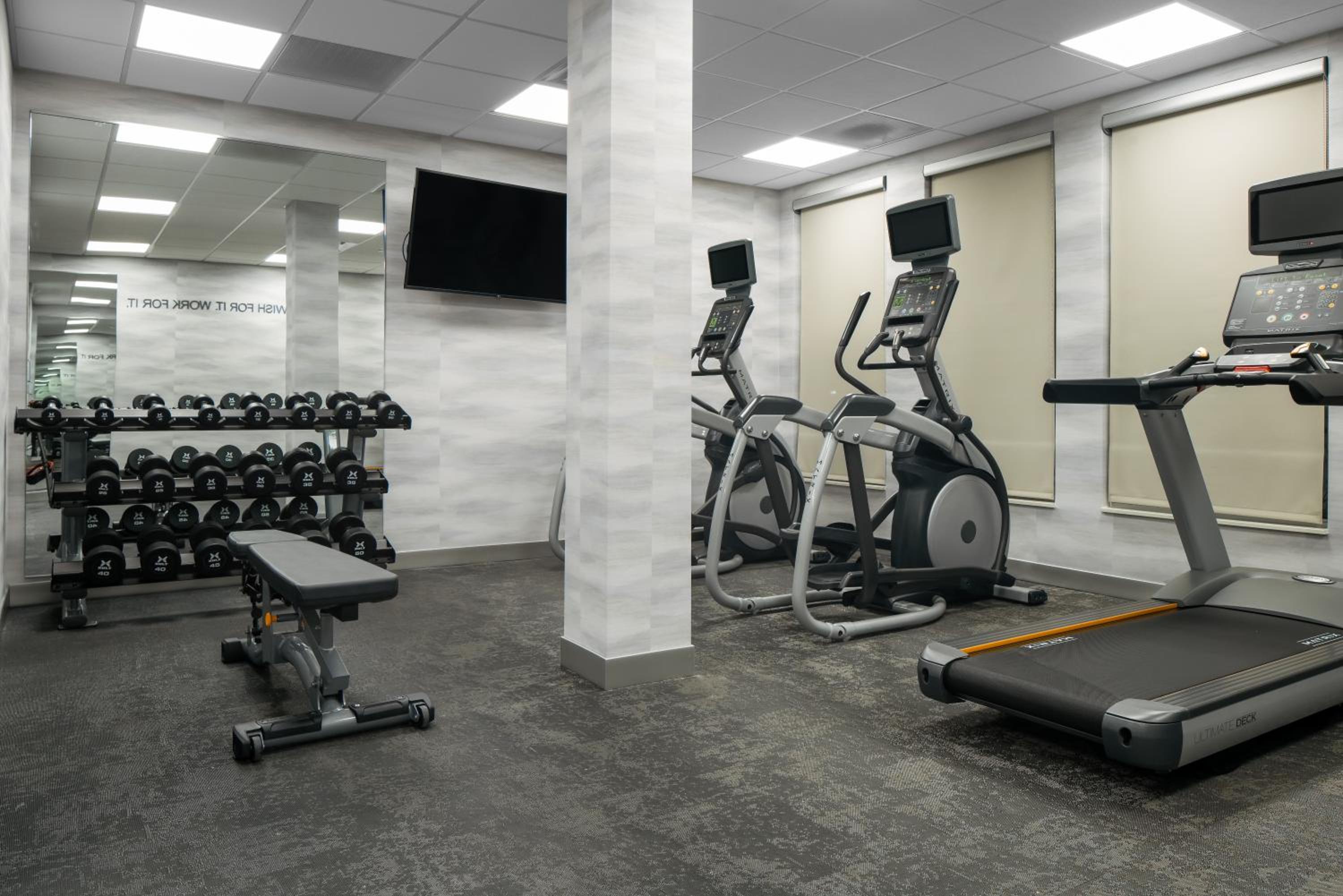 Fairfield Inn & Suites by Marriott Ashtabula 12/32
