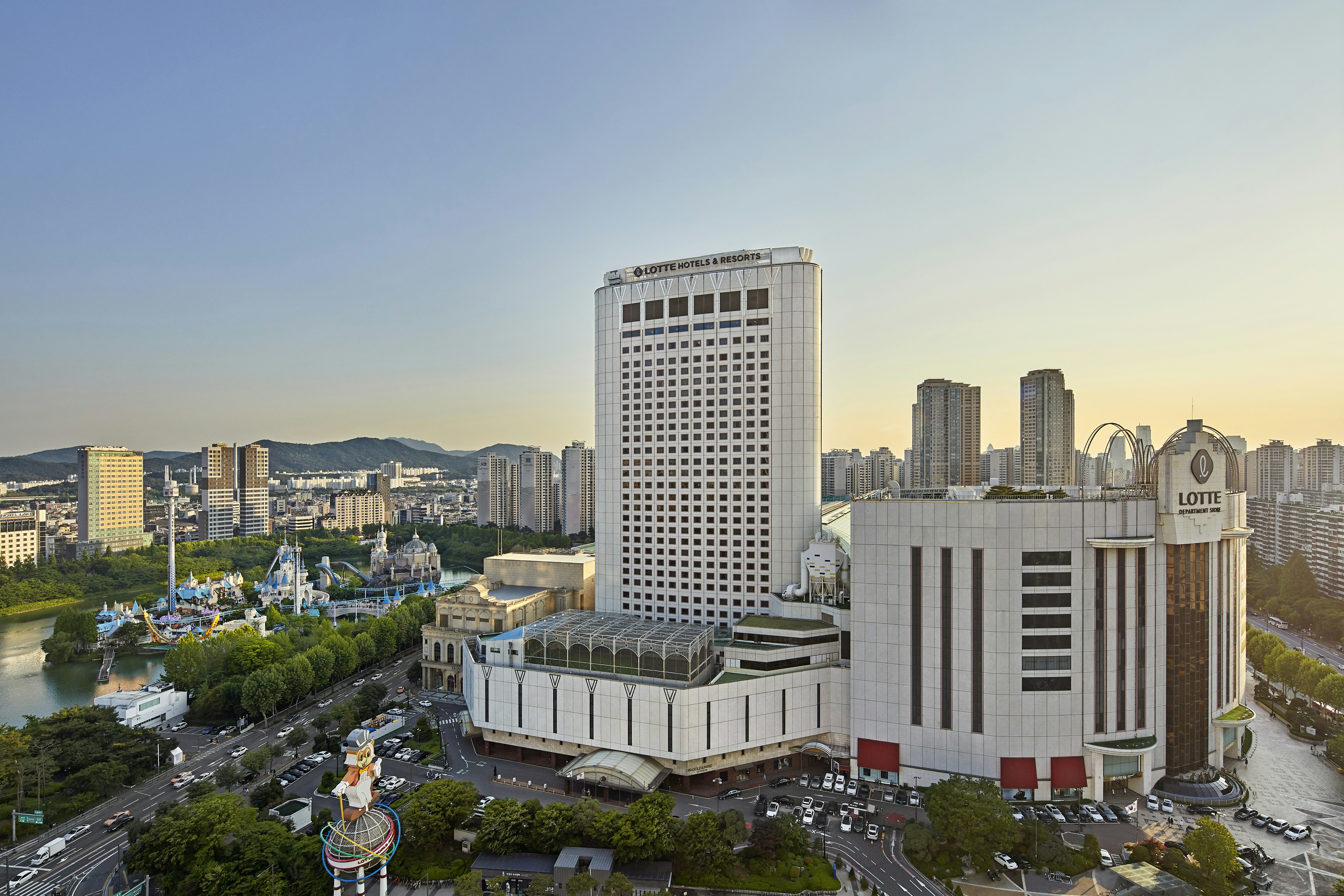 Lotte Hotel World 3/67
