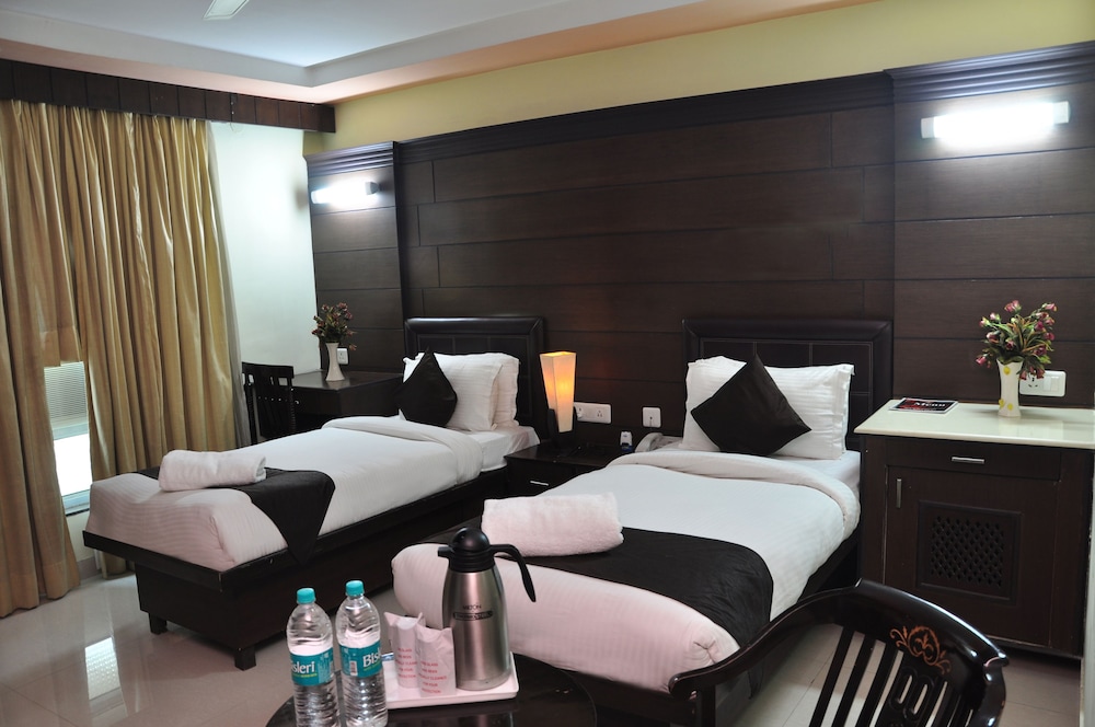 SUN HOTEL AGRA 27/50