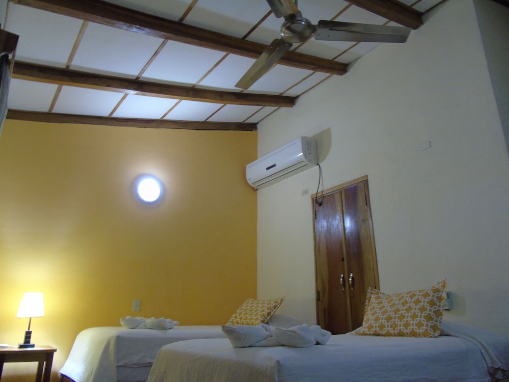 CASA BARCELONA HOTEL 32/67