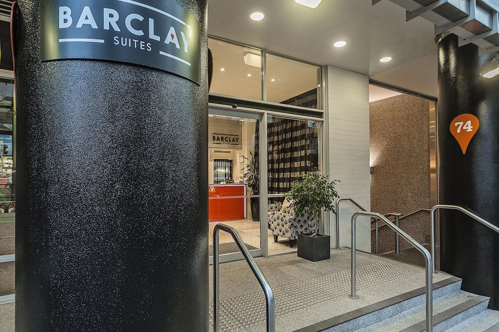 Barclay Suites 30/61