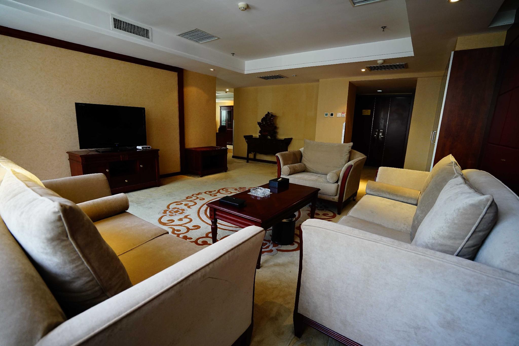 Zhiyuan Hotel 11/18