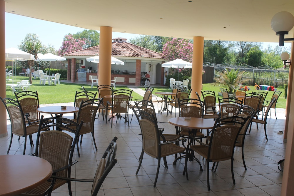 Pegasus Hotel 22/42