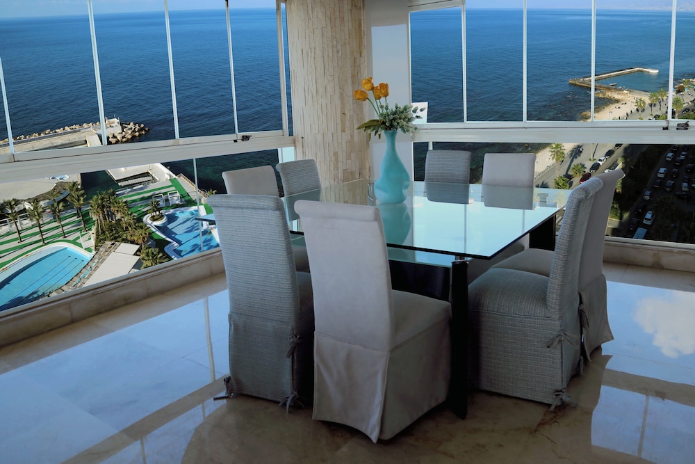 Lahoya Suites 31/50