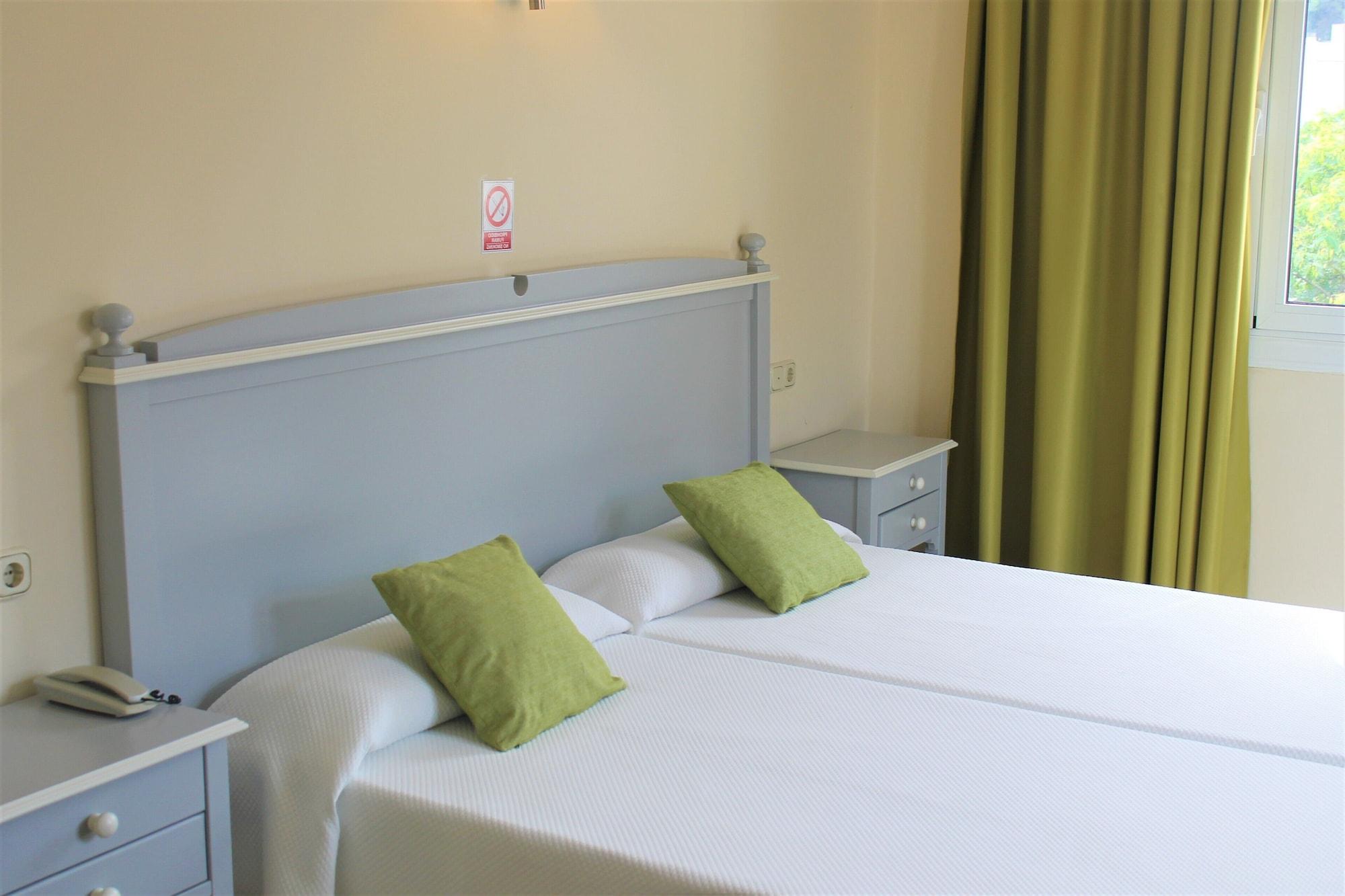 Room, Double Bed