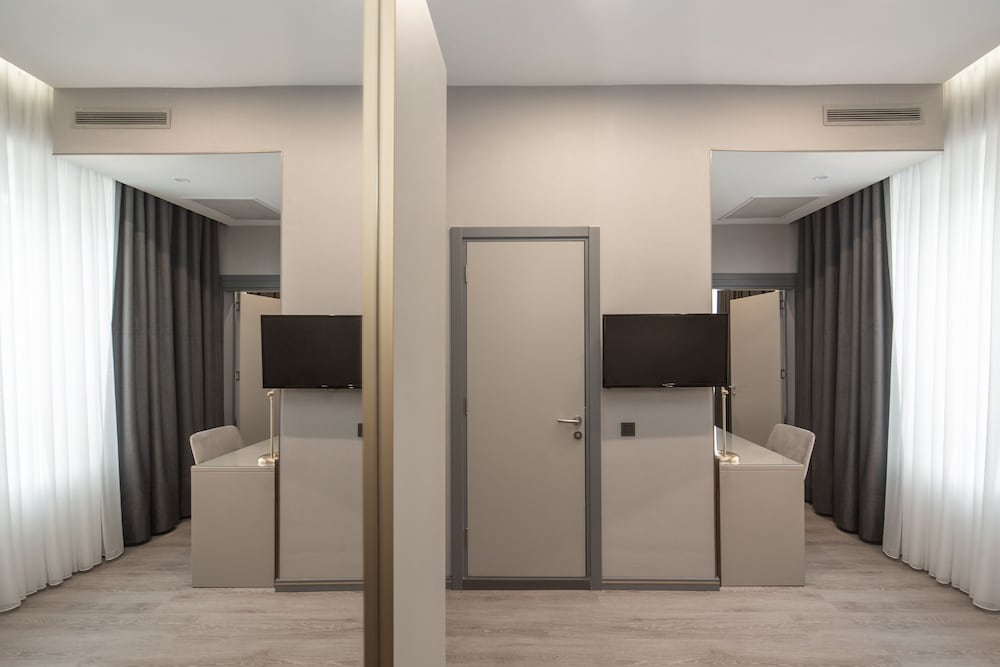 Tbilisi Chambers, Trademark Collection by Wyndham 44/50