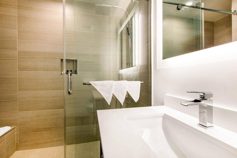 The Cove Hotel, Ascend Hotel Collection 35/67