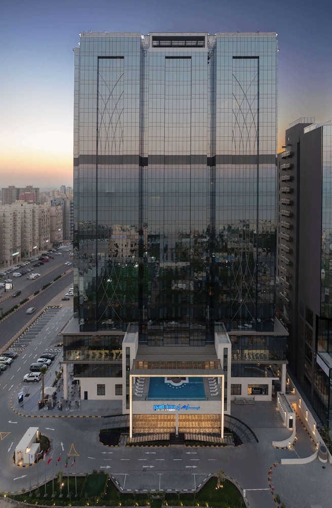 Park Inn by Radisson Hotel & Apartments Kuwait 5/62