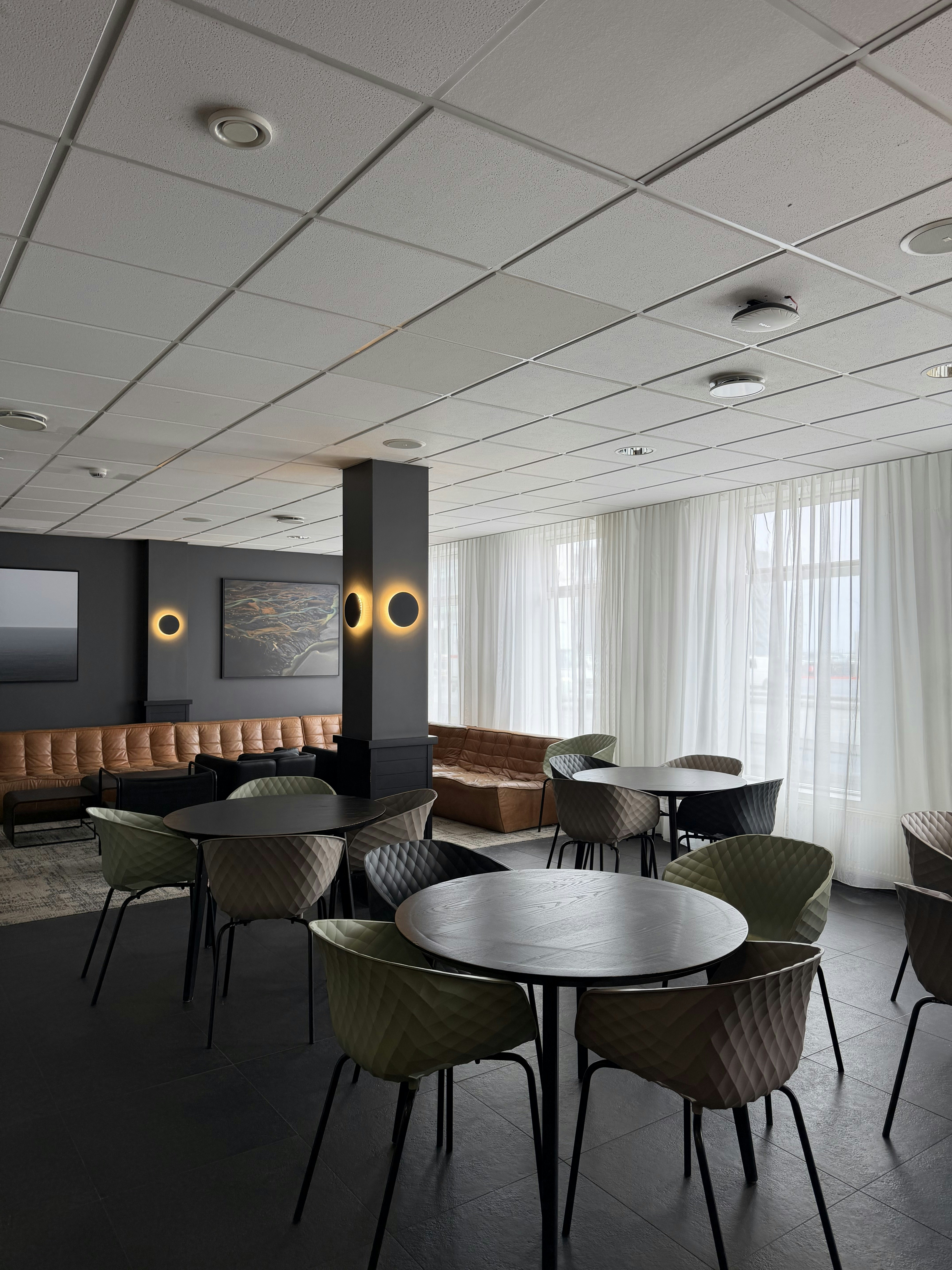 Cabin Hotel 60/71