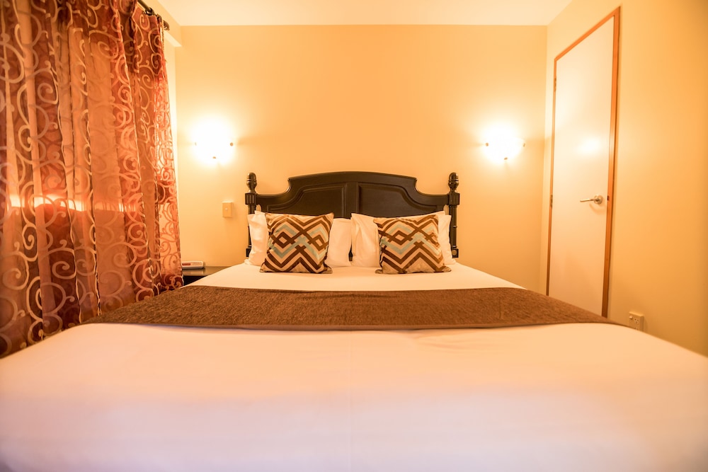 2 BEDROOMS, APARTMENT