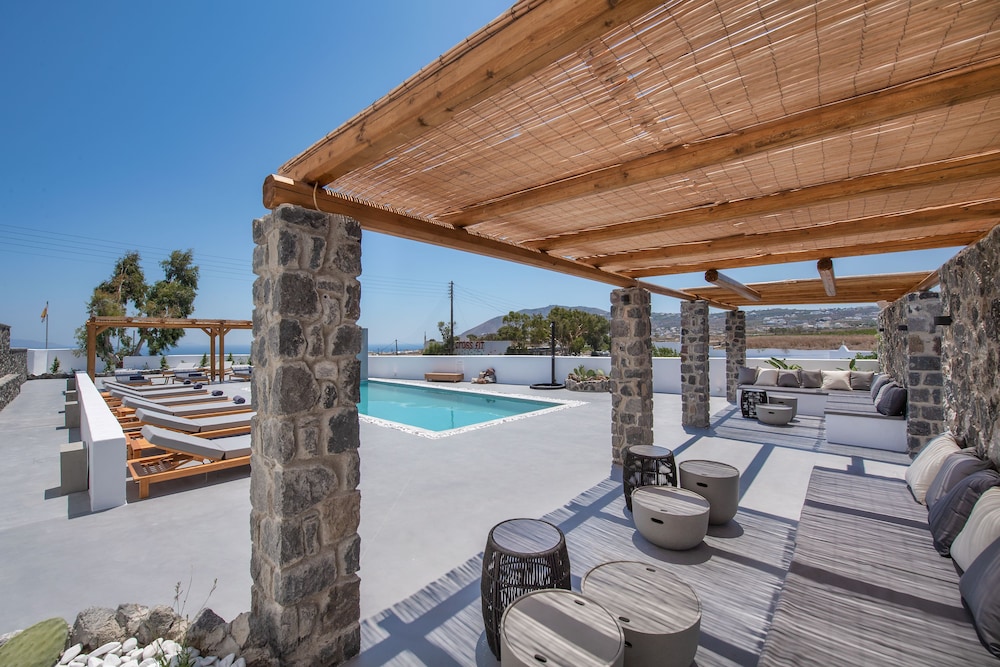 June Twenty Suites 24/50