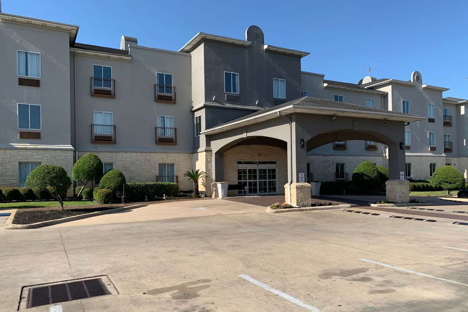 Country Inn & Suites by Radisson, Austin North (Pflugerville), TX 43/45