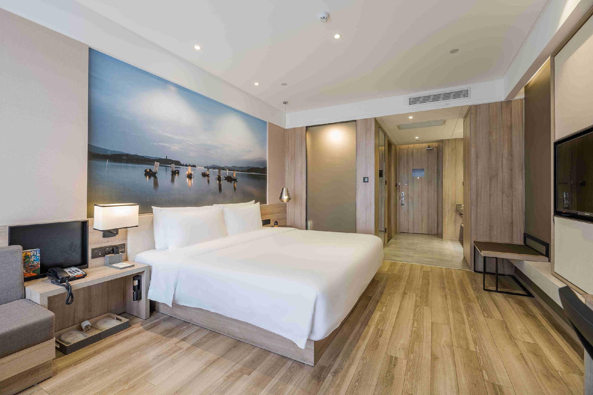 Executive, Double Bed, City View, Attic
