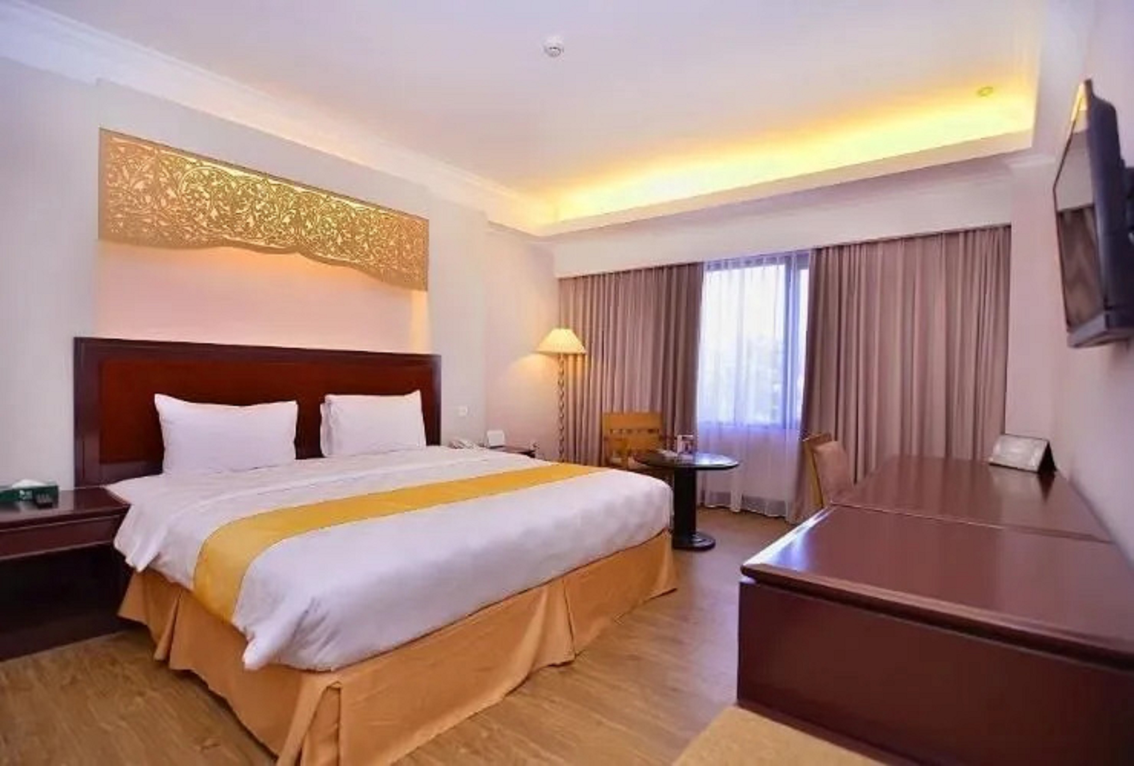 Kyriad Bumiminang Hotel 12/31