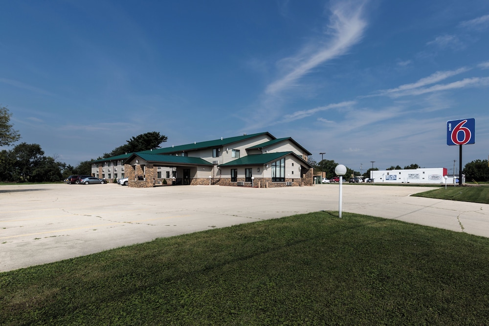 Motel6 Kewanee, IL 57/62