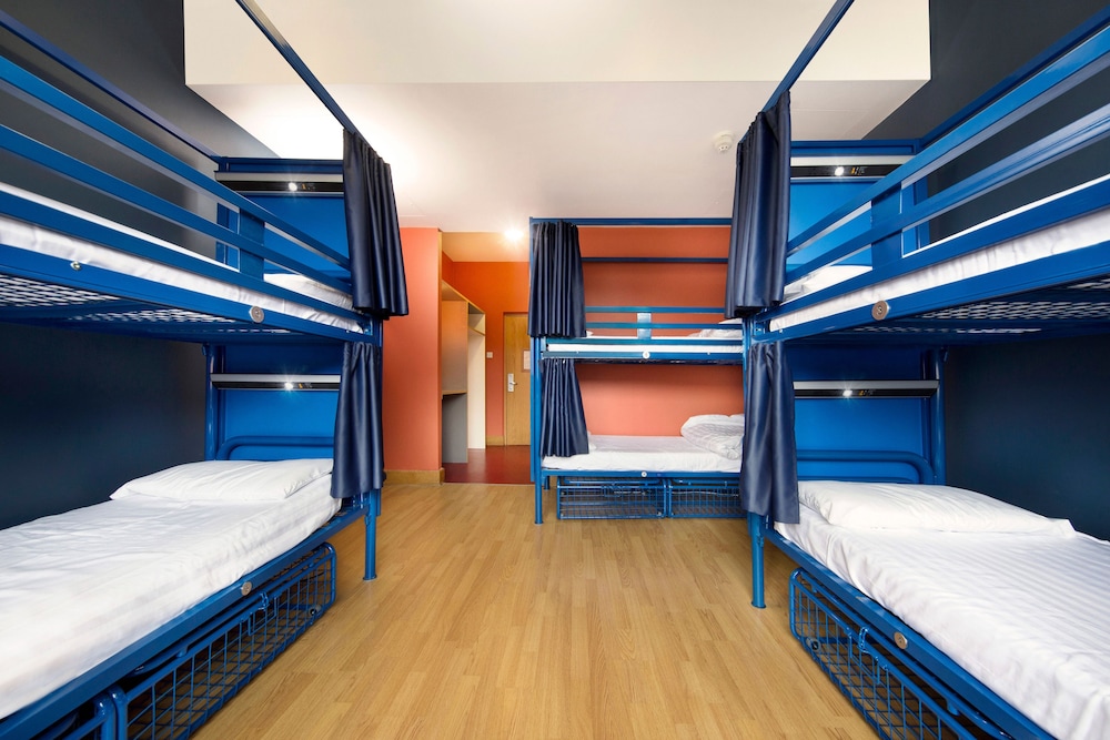 Jacobs Inn Hostel 17/65
