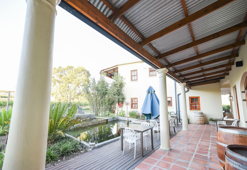 Lovane Boutique Wine Estate & Guesthouse 6/48