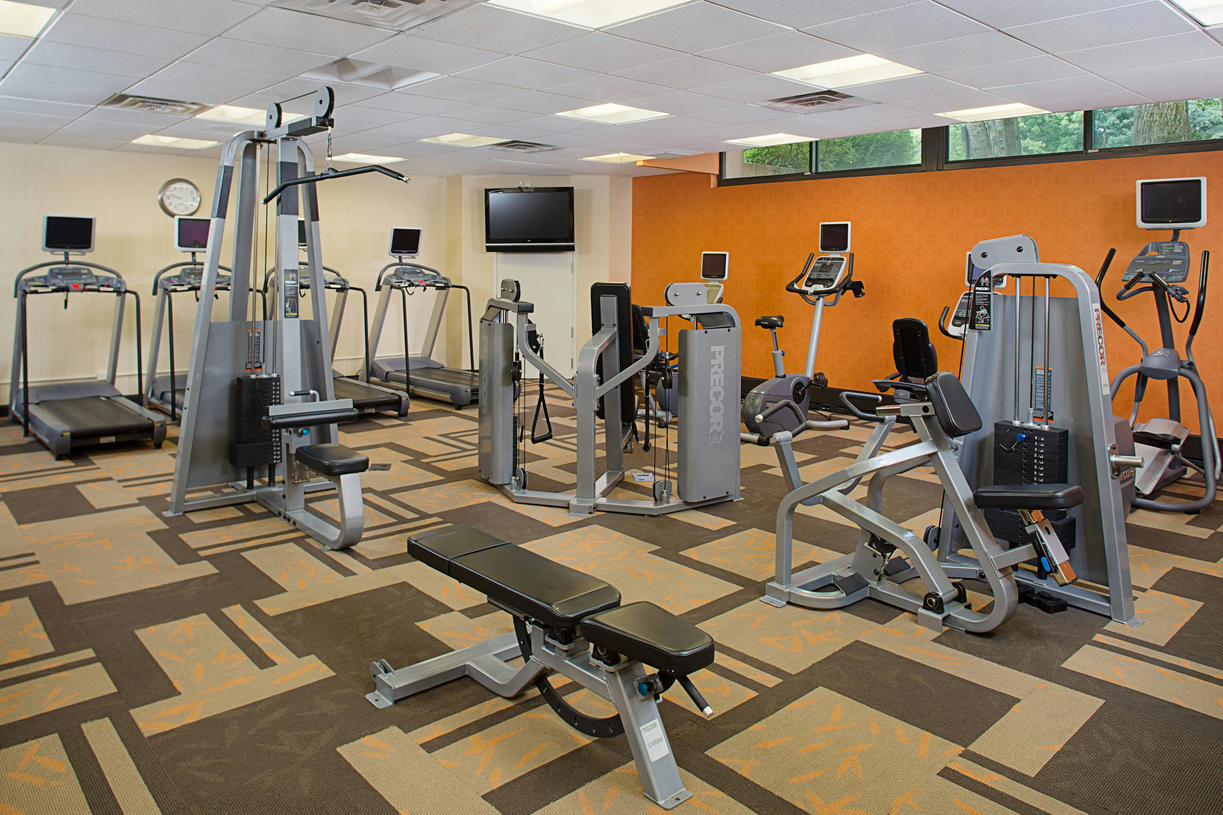 Courtyard by Marriott Montvale 24/41