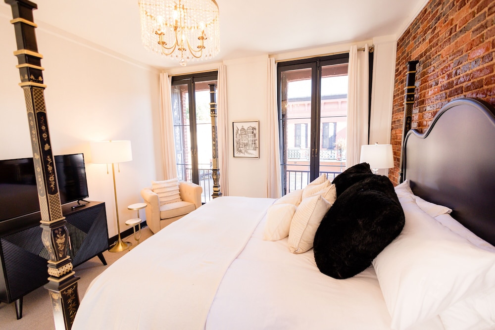 Speakeasy Suites 29/50