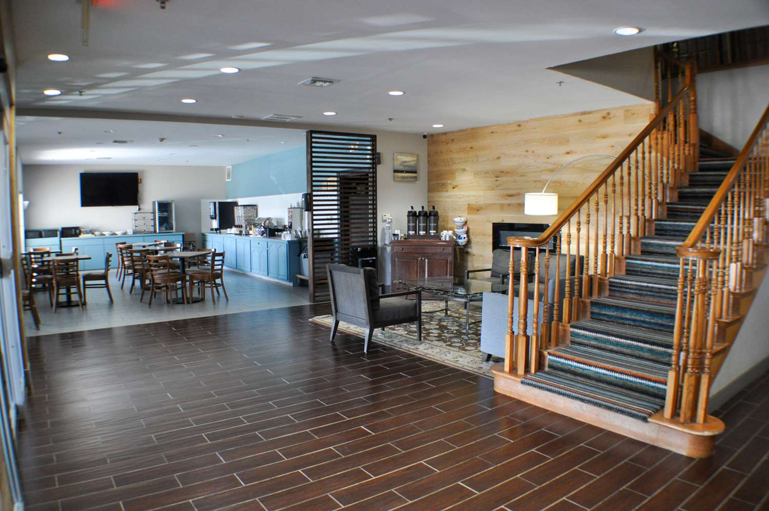Country Inn & Suites by Radisson, Topeka West, KS 31/42