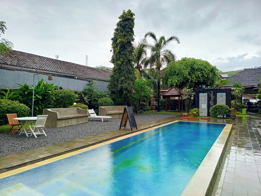 Melati Resort & Hotel 43/50