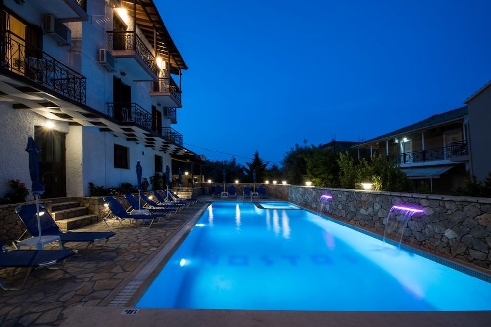 Nostos Hotel 39/40