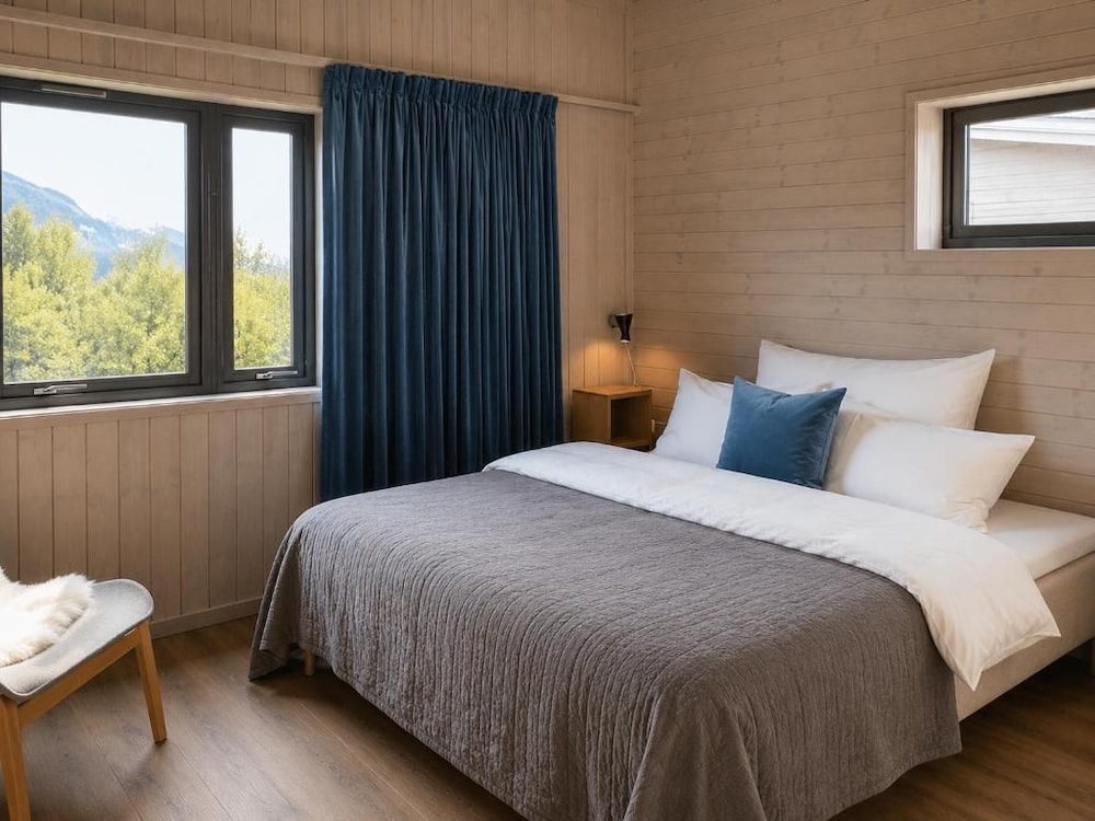 Design, Queen Bed