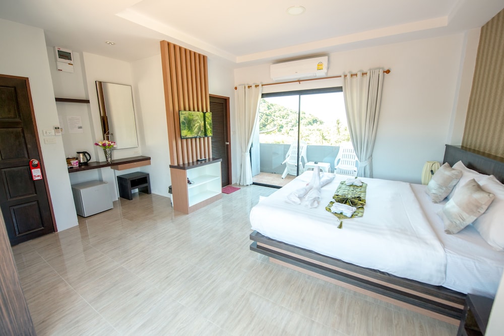 Lanta Nice Beach House 8/48
