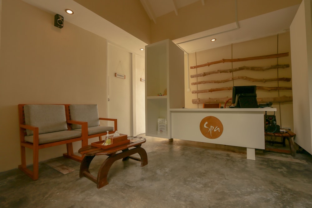Hondaafushi Island Resort 7/58