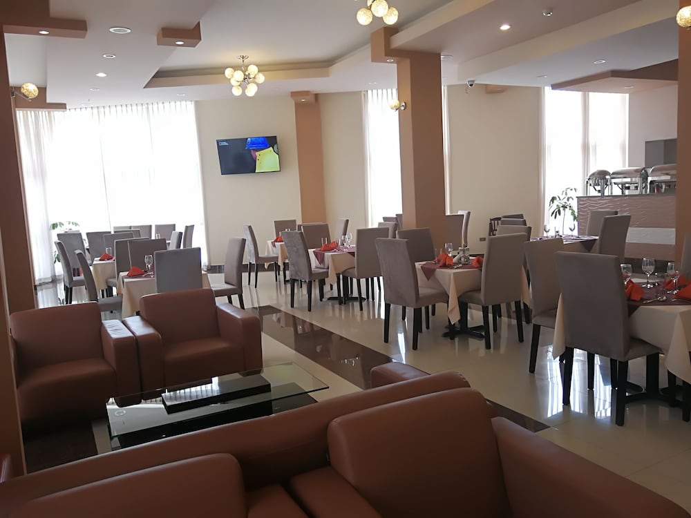 Ye-Afoli International Hotel 71/79