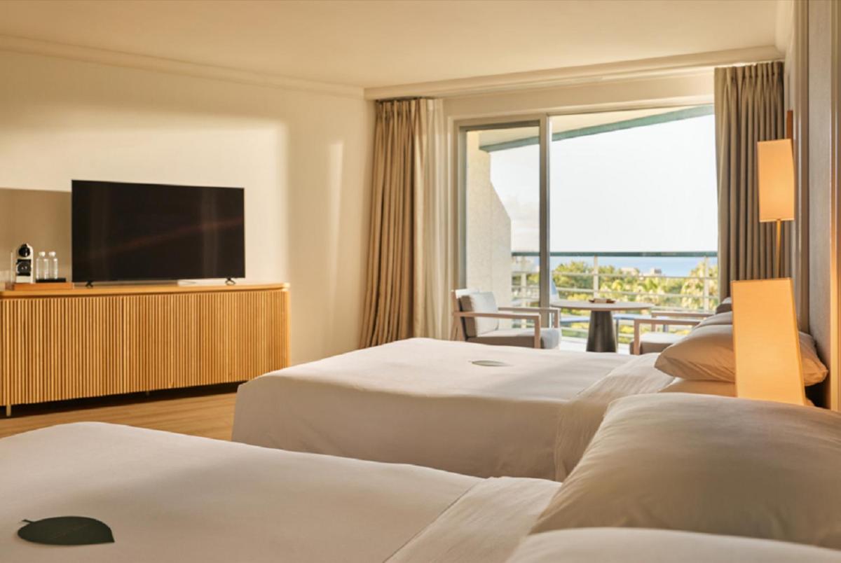 Luxury, Suite, Twin Beds, Garden View, Grand Josun Jeju 3/7