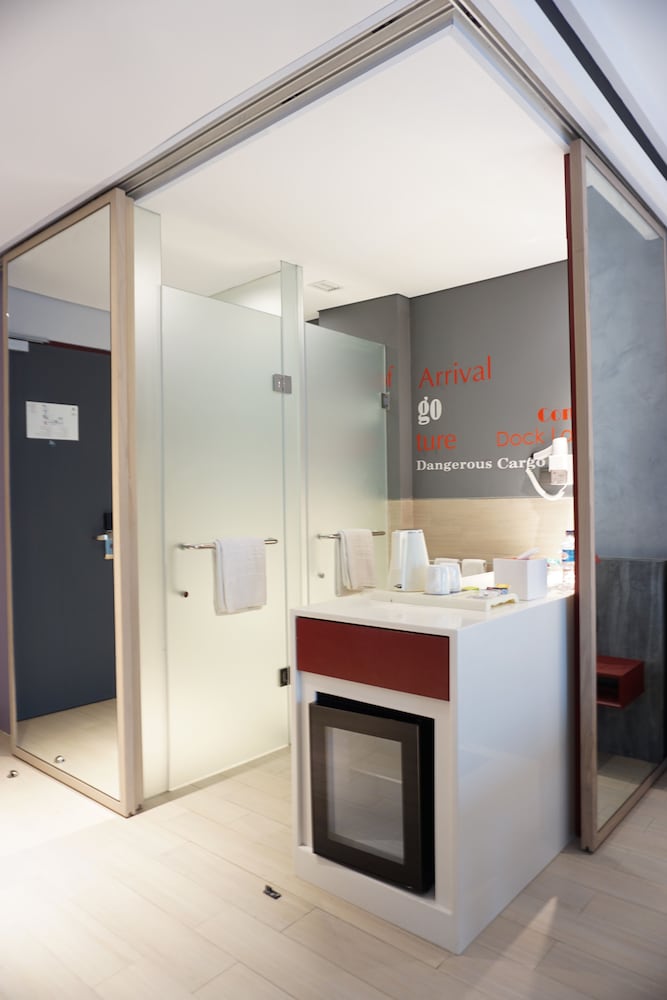 Ibis Styles Batam Nagoya 30/68