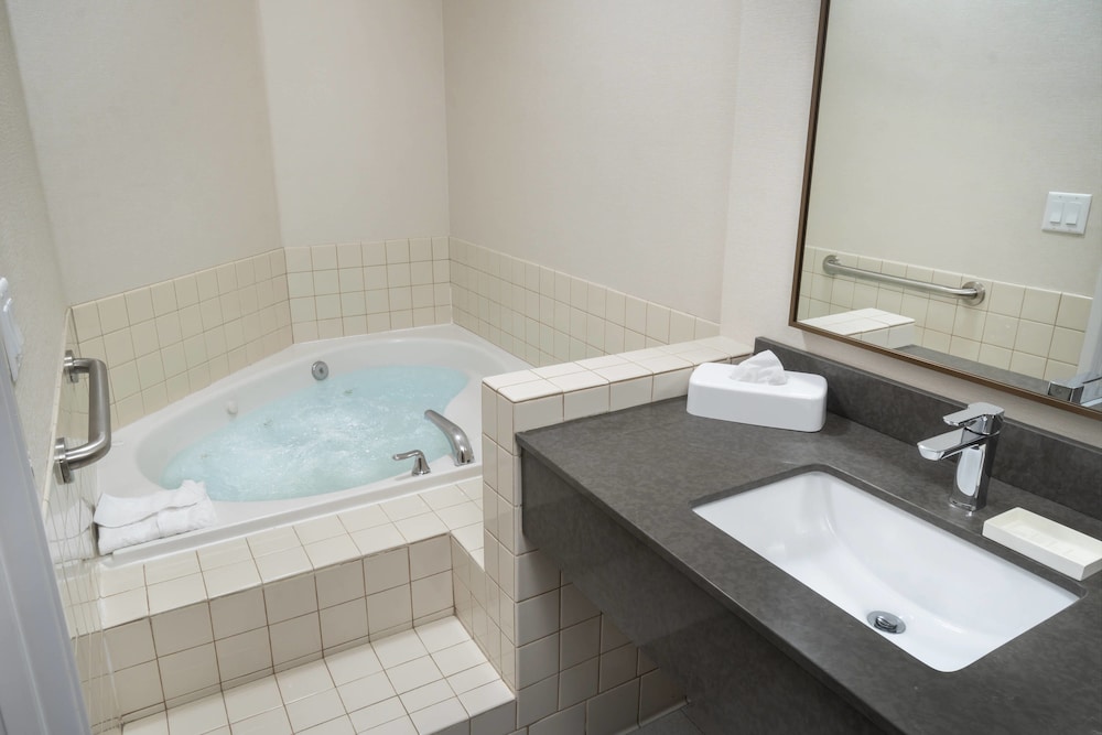 Fairfield Inn And Suites Bend Downtown 13/46