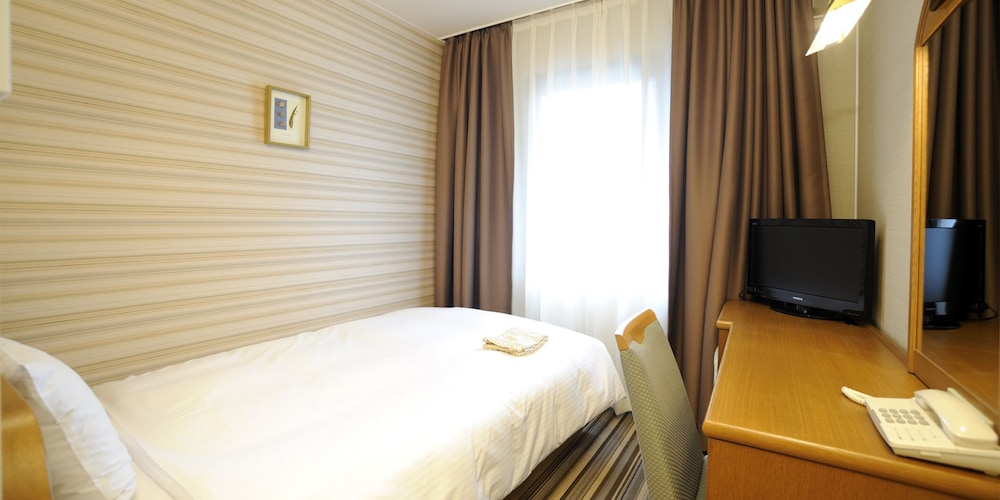 Hotel Eclair Hakata 11/22