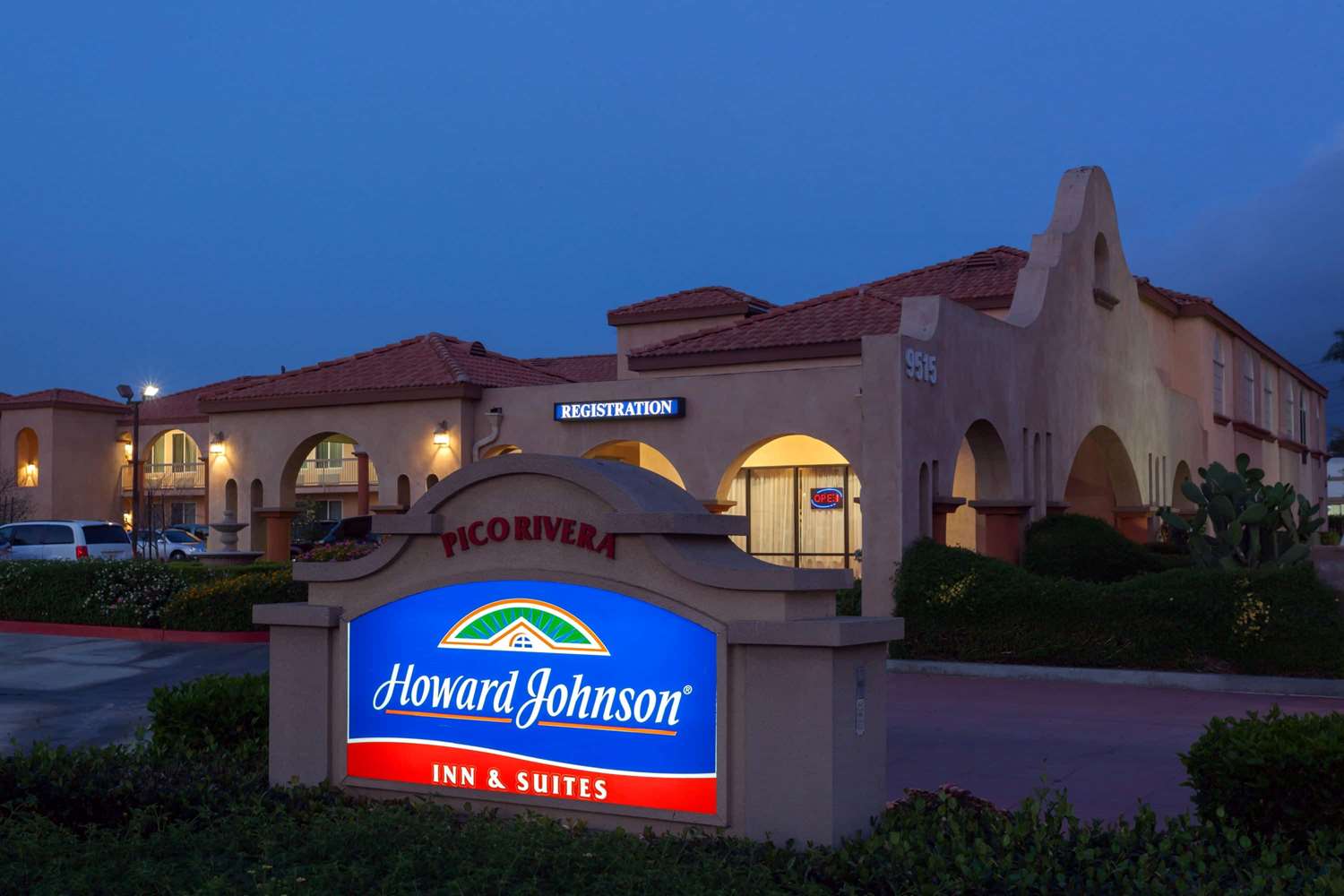 Howard Johnson by Wyndham Pico Rivera Hotel & Suites 2/26