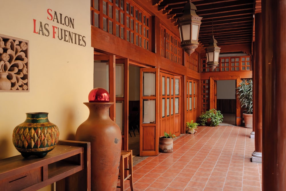 Hotel La Parroquia 50/82