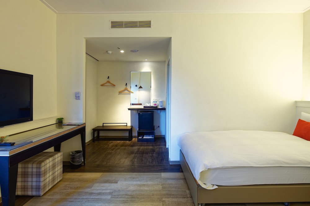 53 Hotel 18/55
