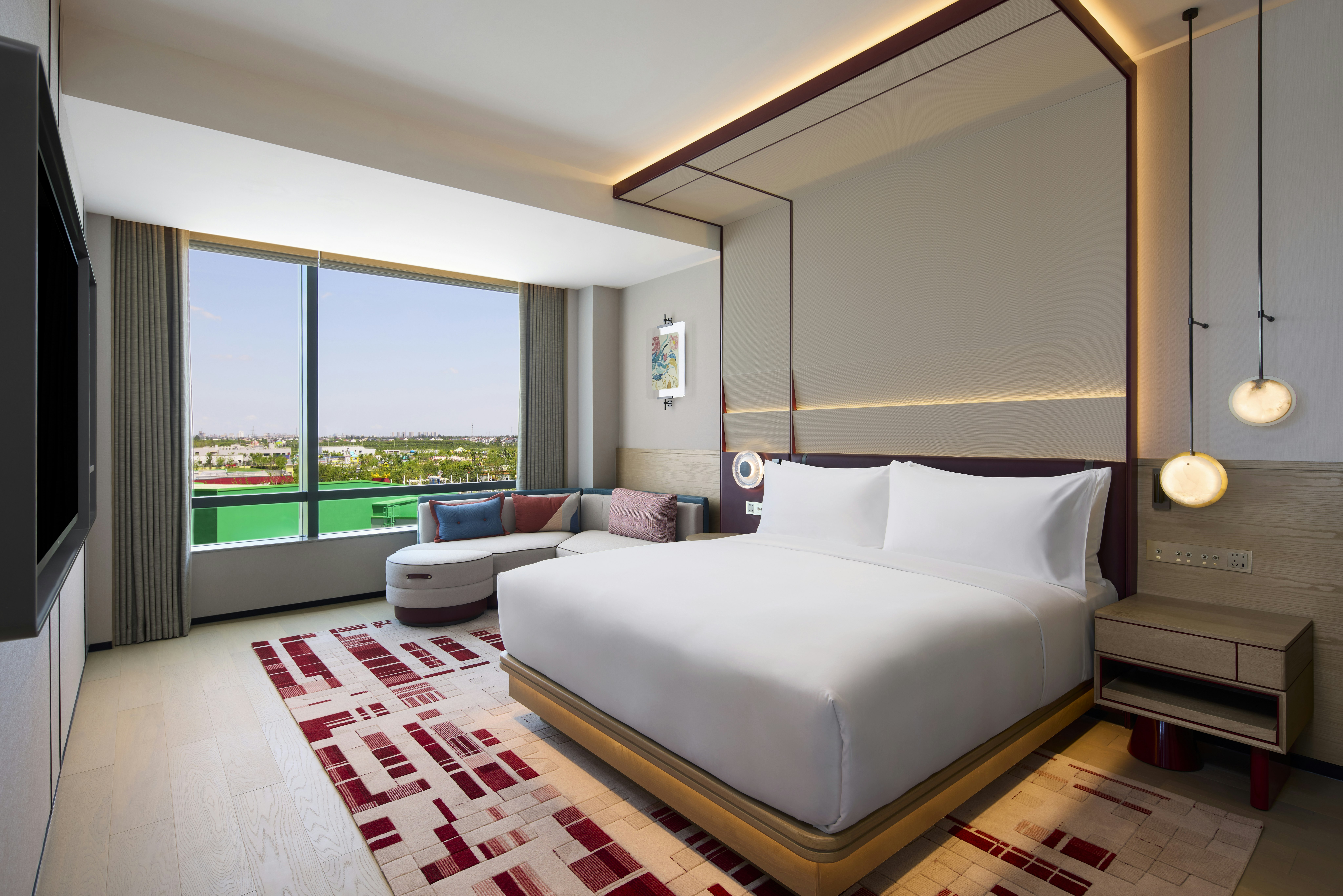 PREMIUM, SUITE, KING BED