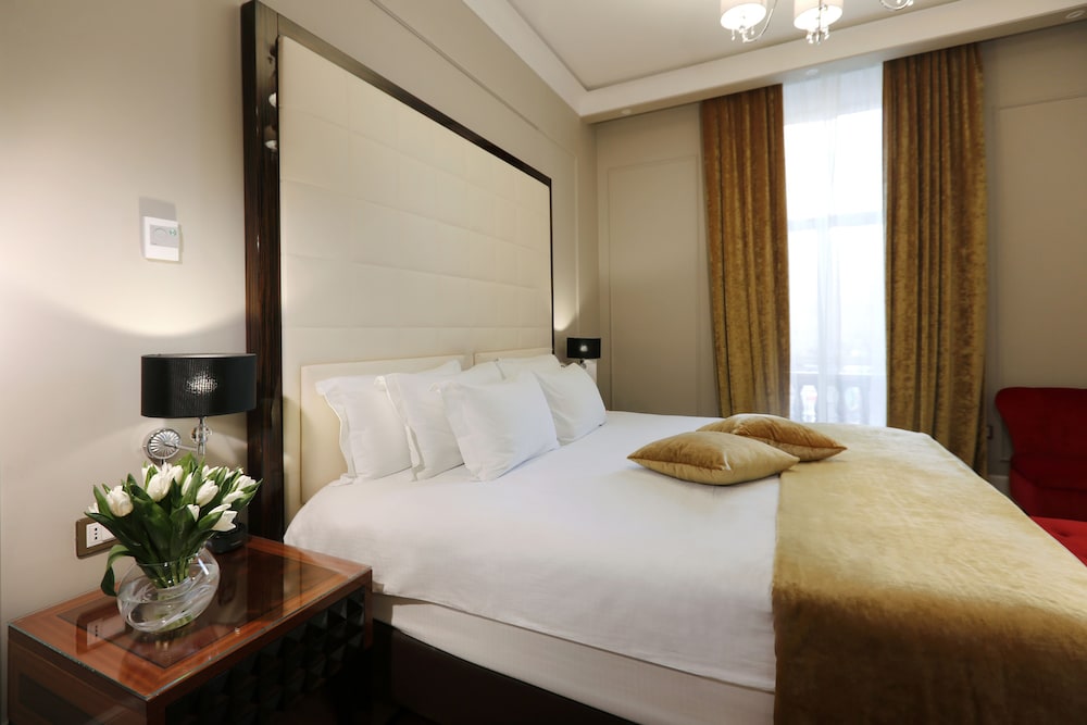 GRAND HOTEL YEREVAN 24/65