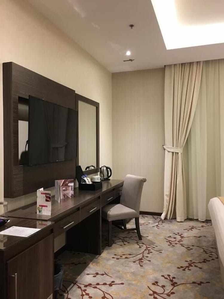 Ayan furnished units and Suites 40/50