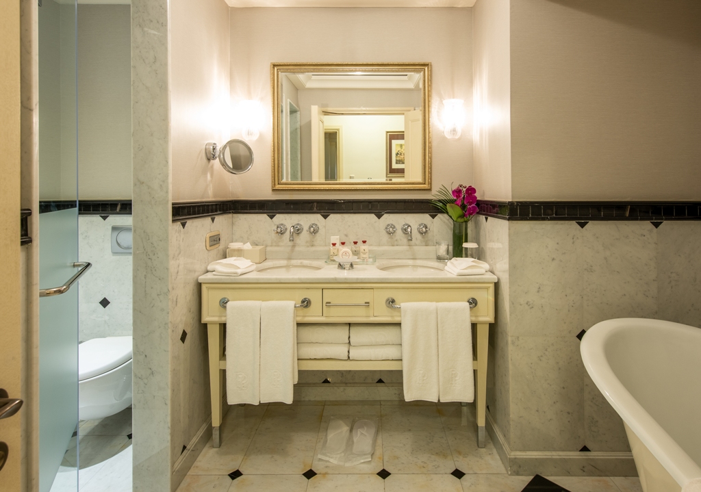 Senior, Suite، Pera Palace Hotel 2/3