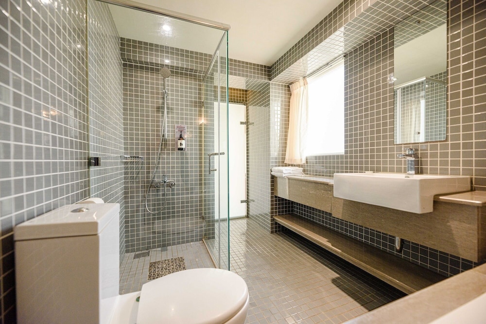 Jih Lih Hotel 34/38