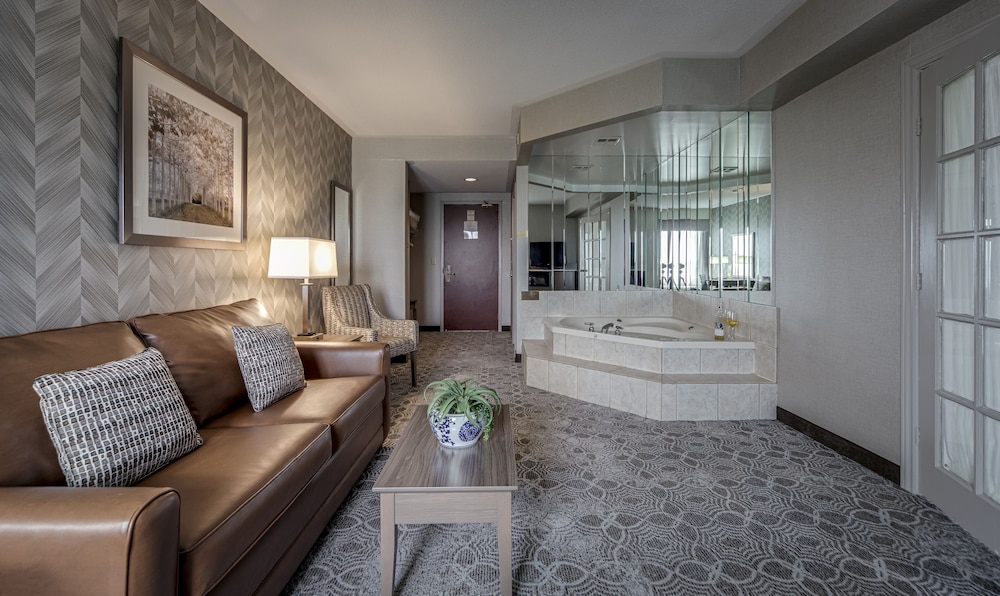 Monte Carlo Inn Markham 45/68