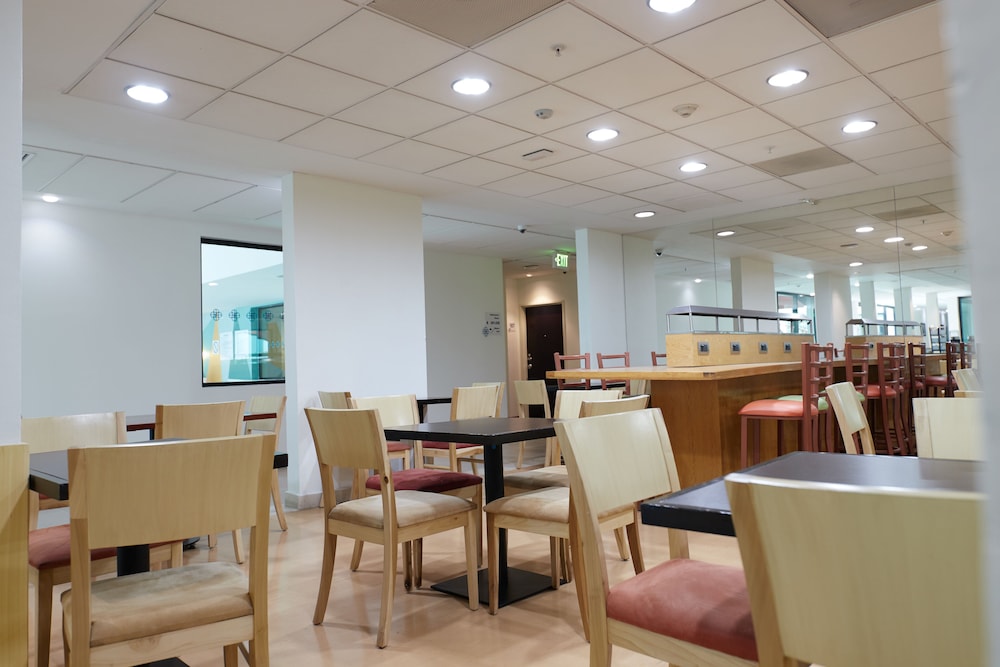 Excellence Express & Suites San Juan Del Rio 22/39