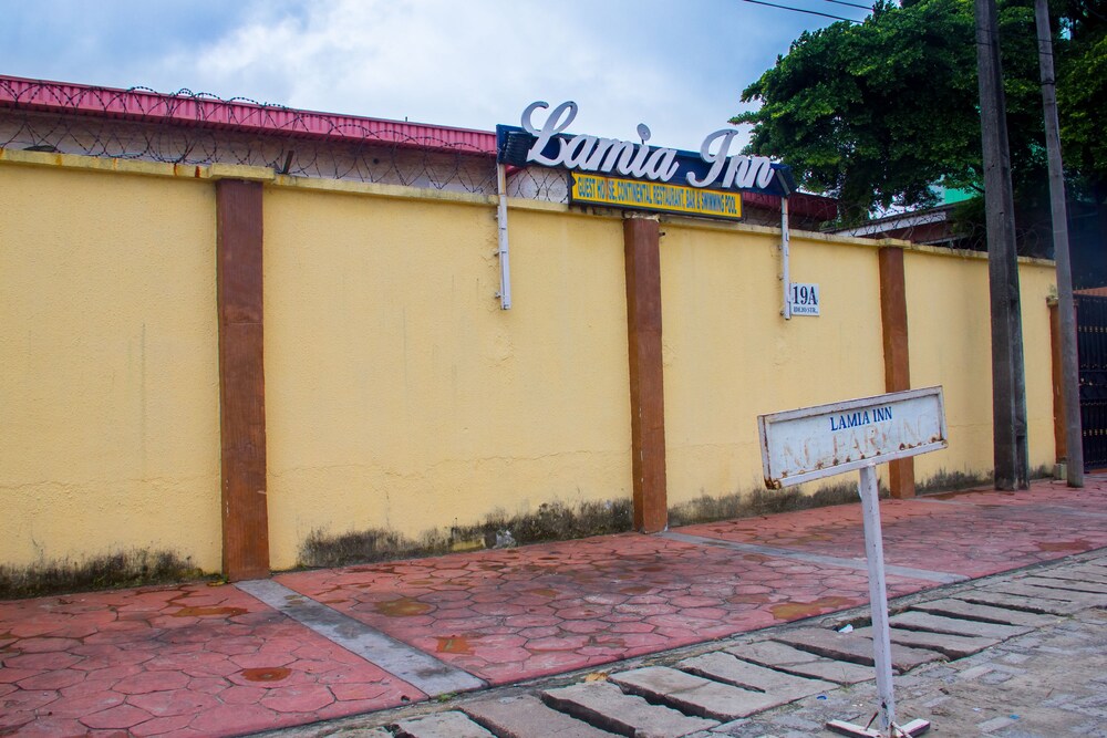Lamia Inn 30/30
