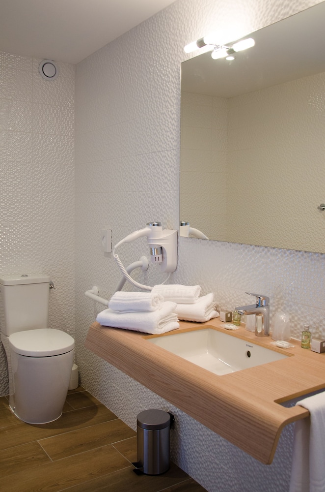 Superior, King Bed, Best Western Portes d Aquitaine Agen Sud 9/9