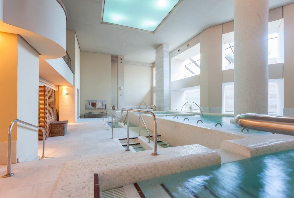 Royal Hideaway Sancti Petri A Member of Barcelo Hotel Group 40/72