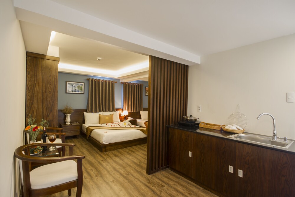 Sapphire Hotel 21/35